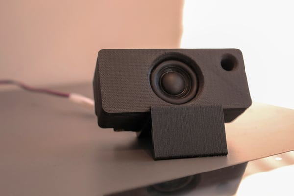 Satellite loudspeaker in a 3D printed enclosure