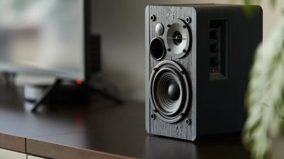 tweeter speakers on table 